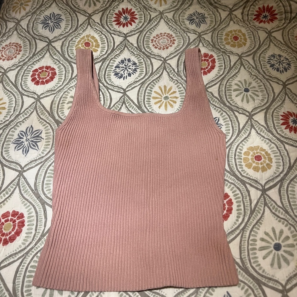 Aritzia Babaton Square Neck Sculpt Tank Top